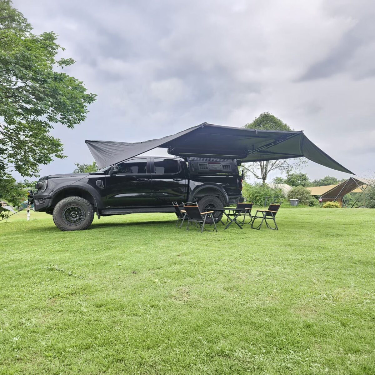 270° Awning 5-Arm with Triangle Walls by Esse Outdoor